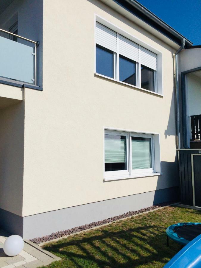 Neu! Top Apartment! 7Km Saarbruecken! Terrasse, Garten! Sulzbach  Exterior foto